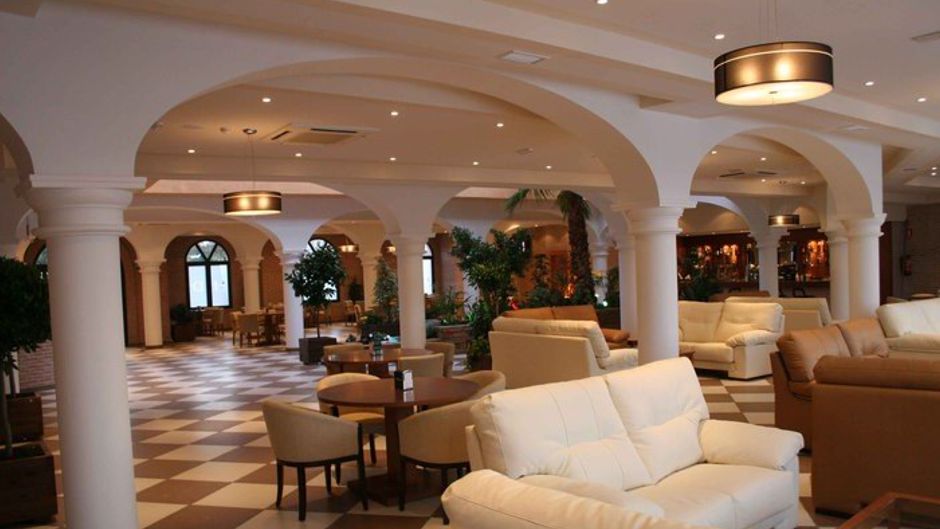 Insignia Hotel Dosa Lobby