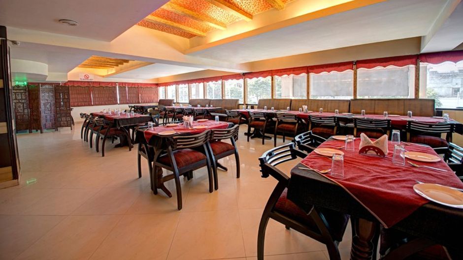 Hotel PR Residency Restaurant