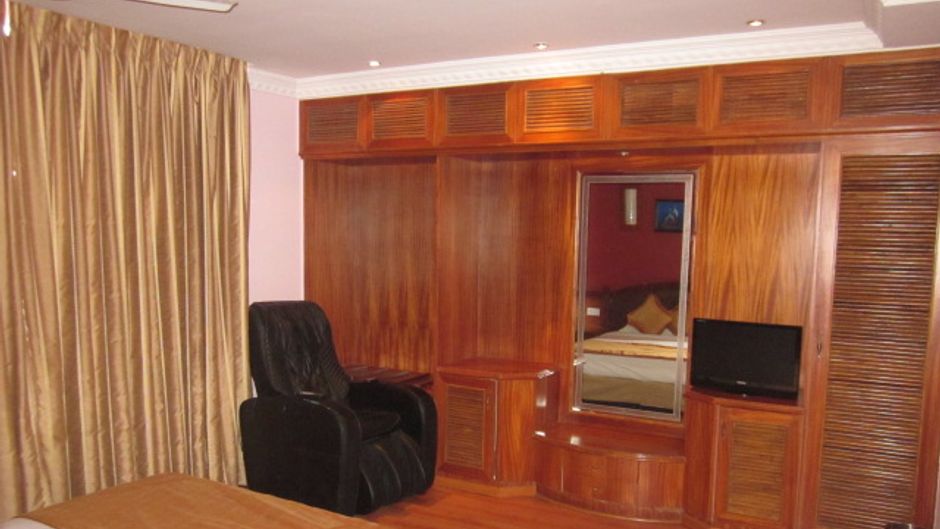 Bell Hotel and Convention Centre Suite