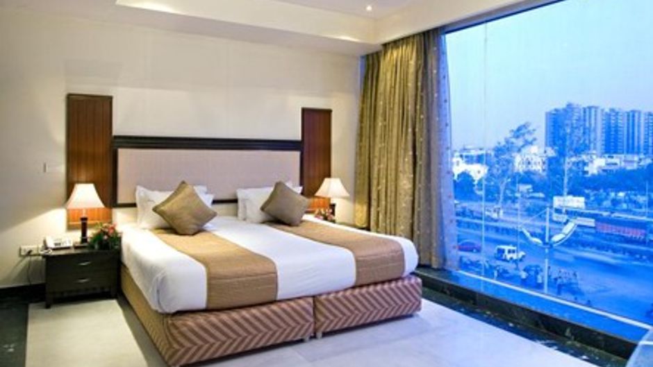 Clarks Inn Pacific Mall Room