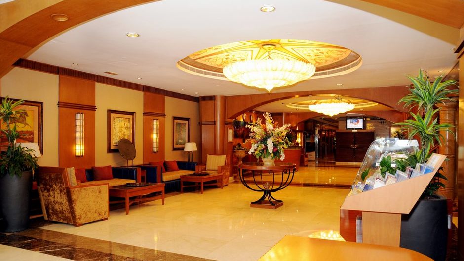The Country Club Hotel Bur Dubai Lobby