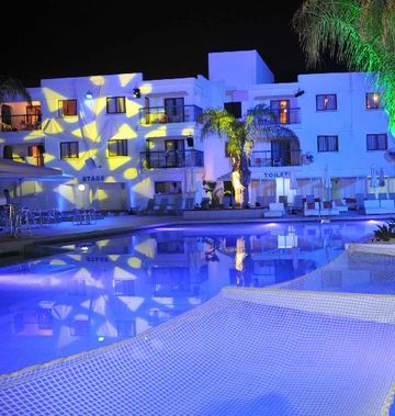 Tsokkos Holiday Apartments