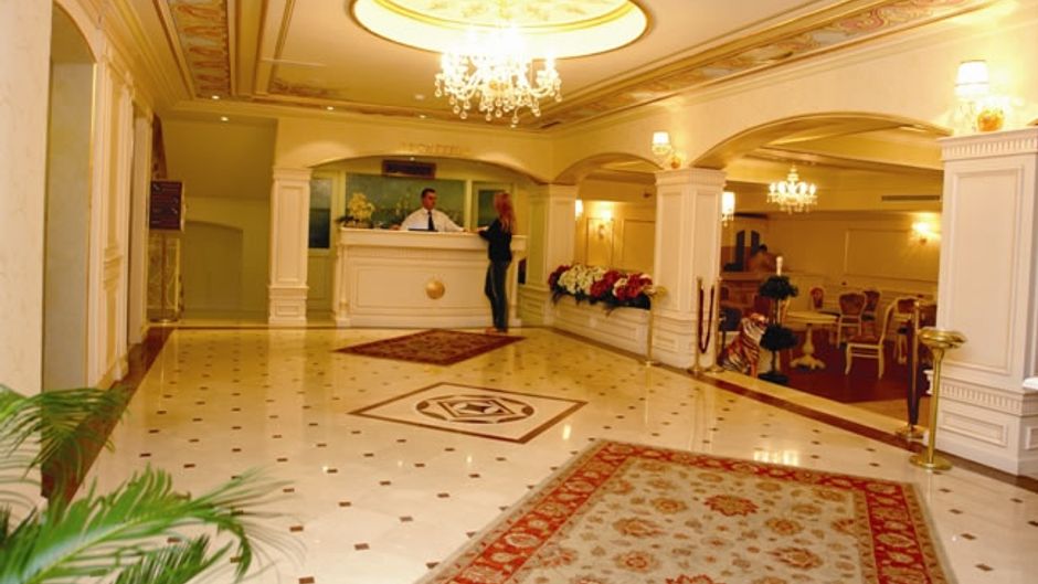 Amiral Palace Hotel Lobby