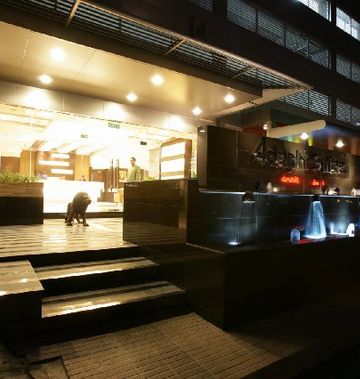 Adelphi Suites