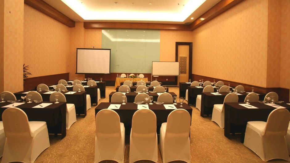 Swiss-Belhotel Maleosan Manado Meeting