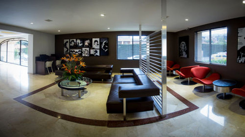 Blue Doors Celebrities Suites Lobby