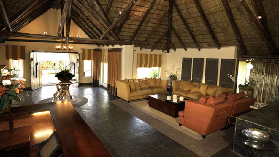 Shumba Valley Lodge Lobby