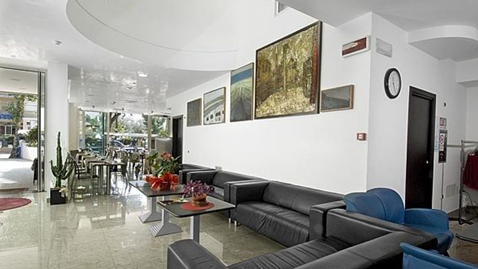 Hotel Cristallo Lobby