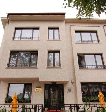 Vila Paris Boutique Hotel