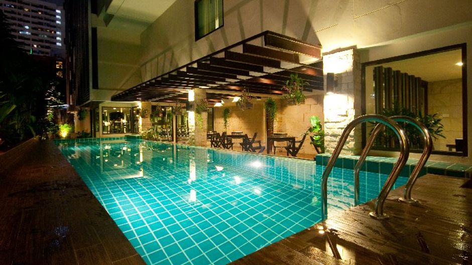 Aspen Suites Pool
