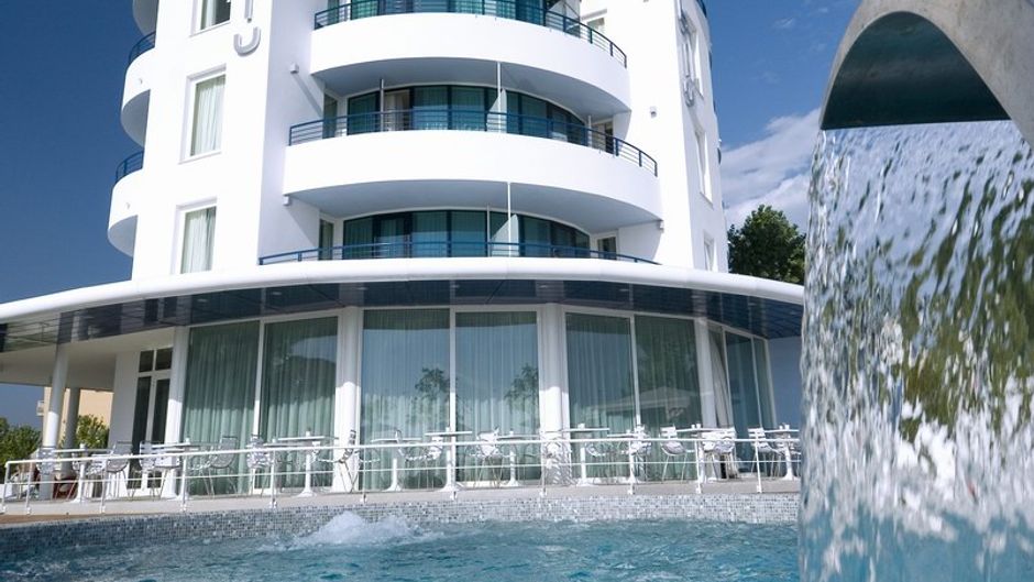 Blu Suite Hotel Exterior