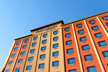 Niagara Riverside Resort