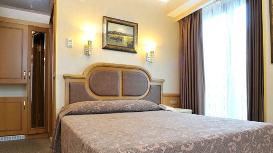 Hotel Zagreb Room