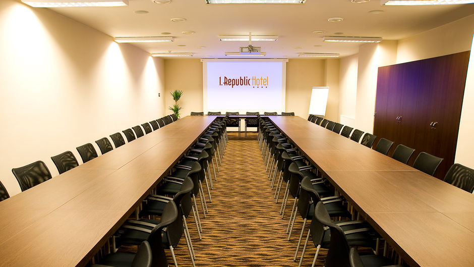 Hotel First Republic Meeting