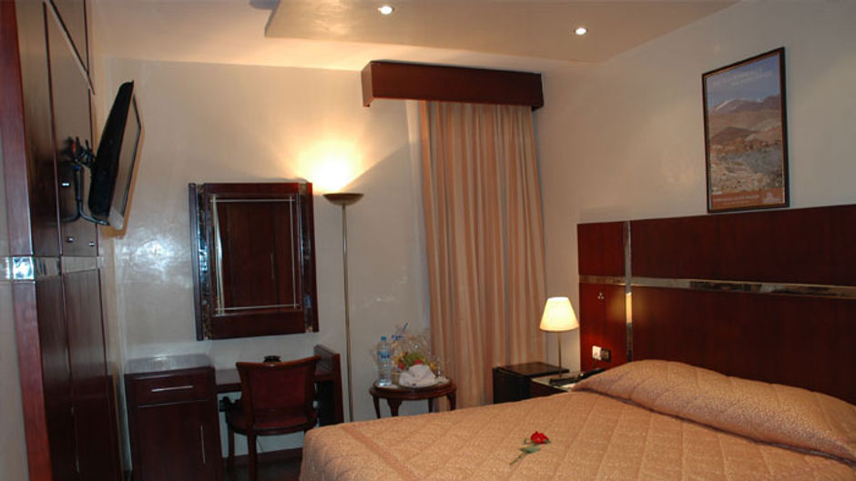 Prince de Paris Hotel Room