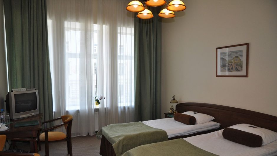 Hotel Shelfort Room