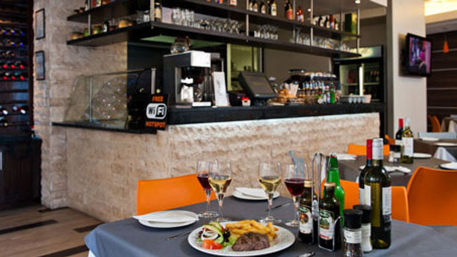 Genesis All-Suite Hotel Restaurant