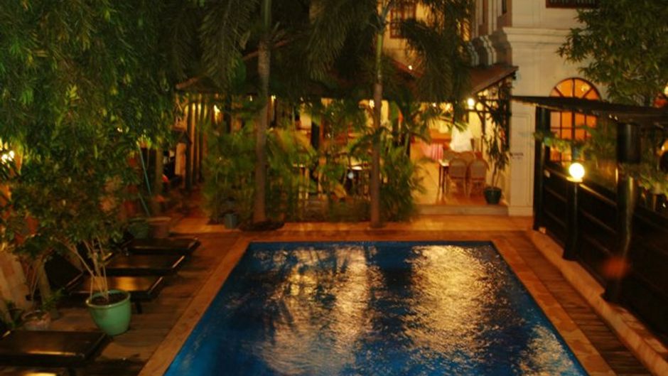 Royal Crown Hotel Pool