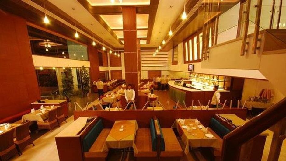 Hotel Sadanand Regency Restaurant