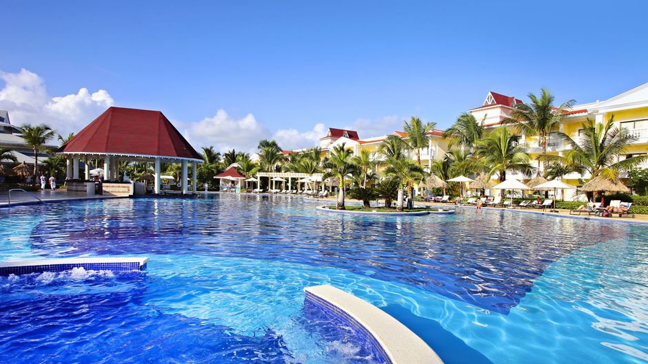 Bahia Principe Luxury Esmeralda Pool