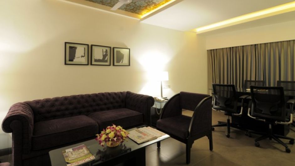 The Central Court Hotel Suite