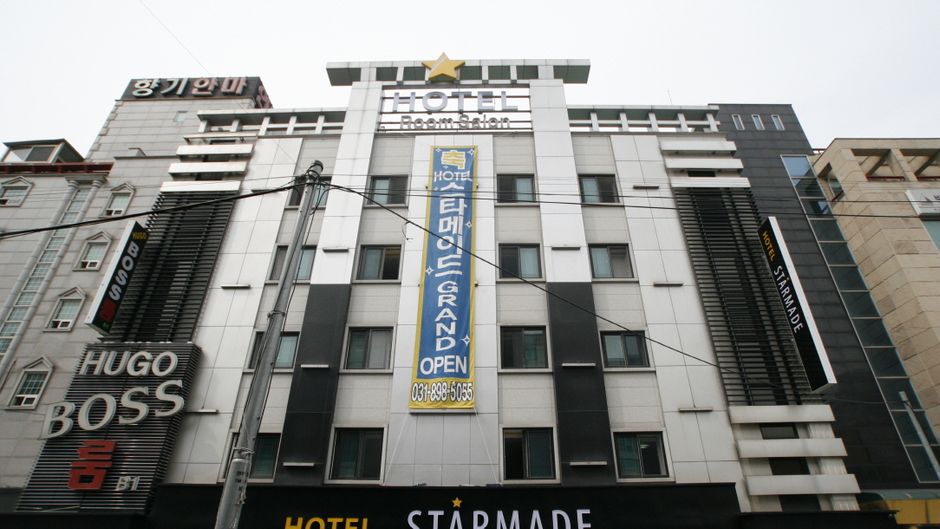 Hotel Stramdade Exterior