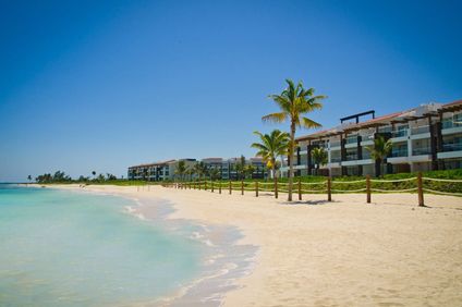 Mareazul Beach Front Resort
