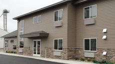 Canby Inn And Suites