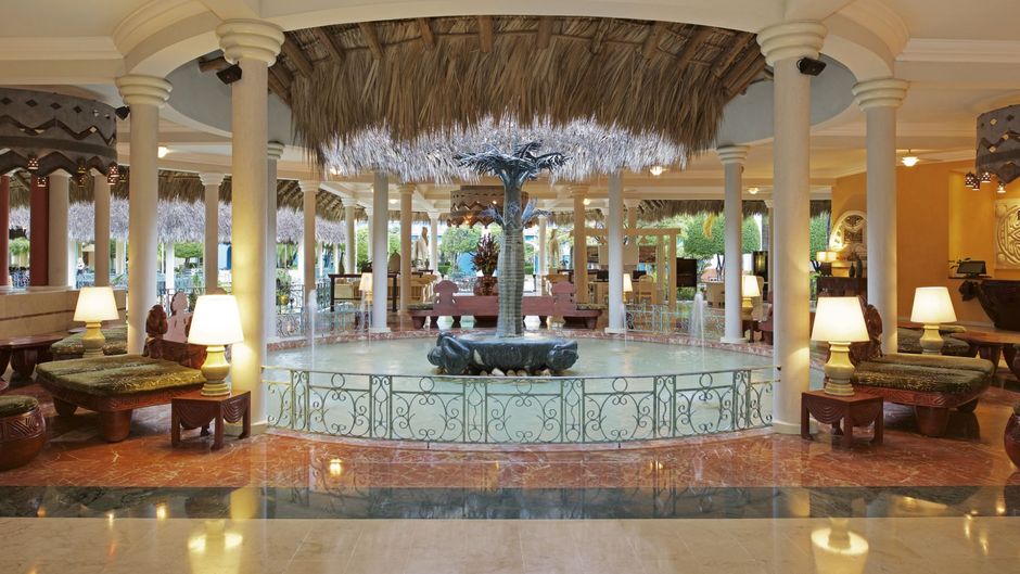 Iberostar Waves Costa Dorada Lobby