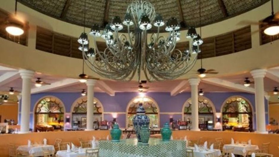 Iberostar Waves Costa Dorada Restaurant