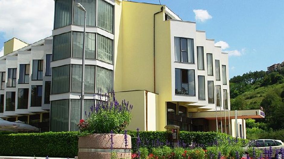 Hotel Fontana Exterior