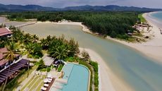 Apsaras Beach Front Resort & Villa