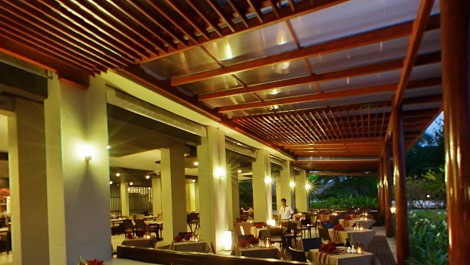 Apsaras Beach Front Resort & Villa Restaurant