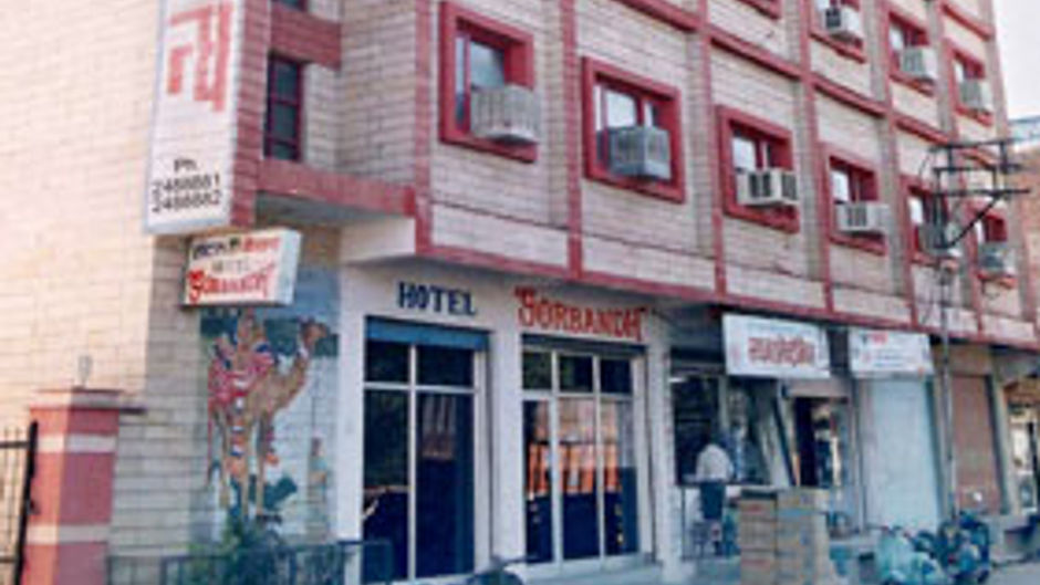 Hotel Gorbandh Exterior