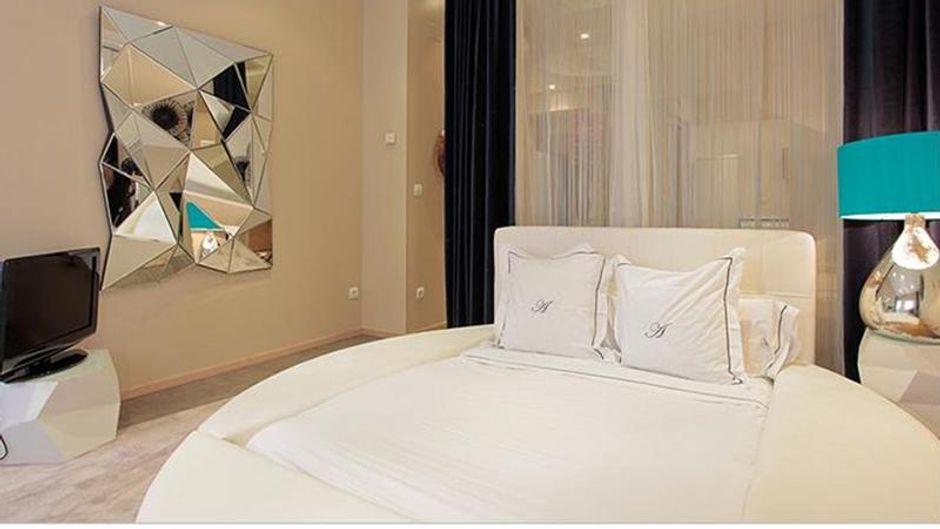 Abalu Suites Madrid Room