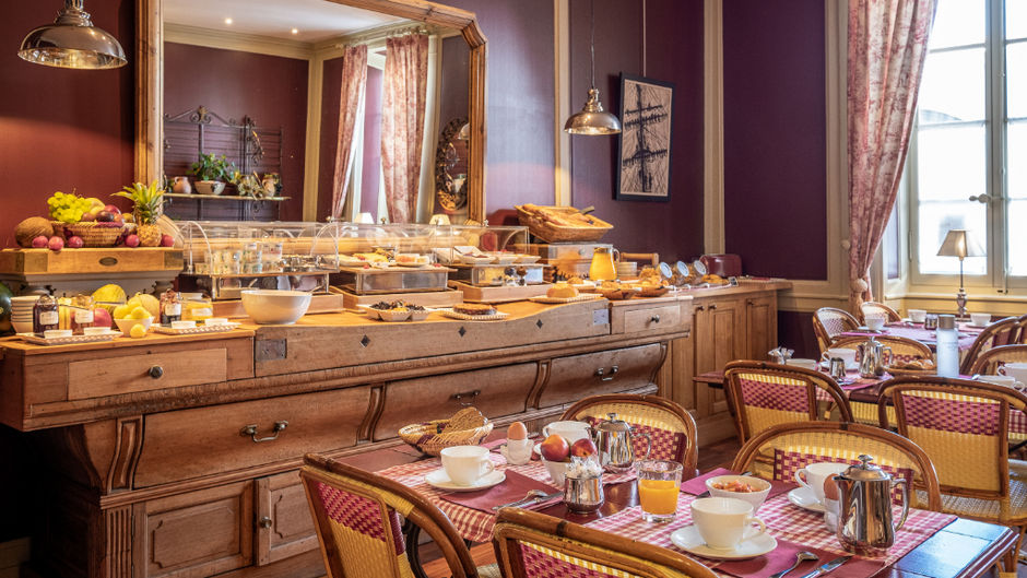 La Baronnie Hotel & Spa Restaurant