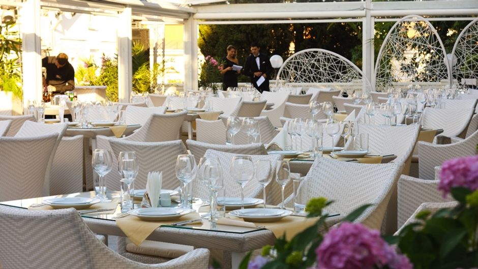 Villa Elena Hotel & Residences Restaurant