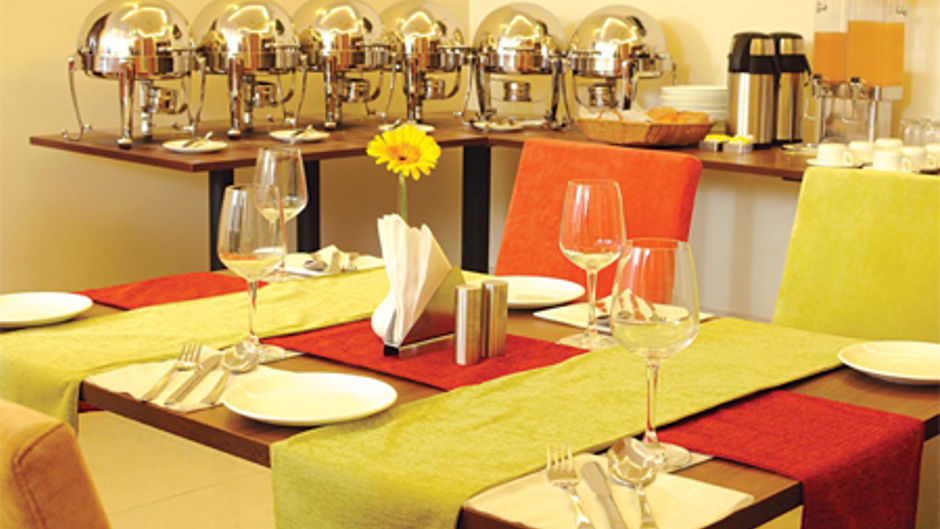 Clarks Inn Kailash Colony Restaurant
