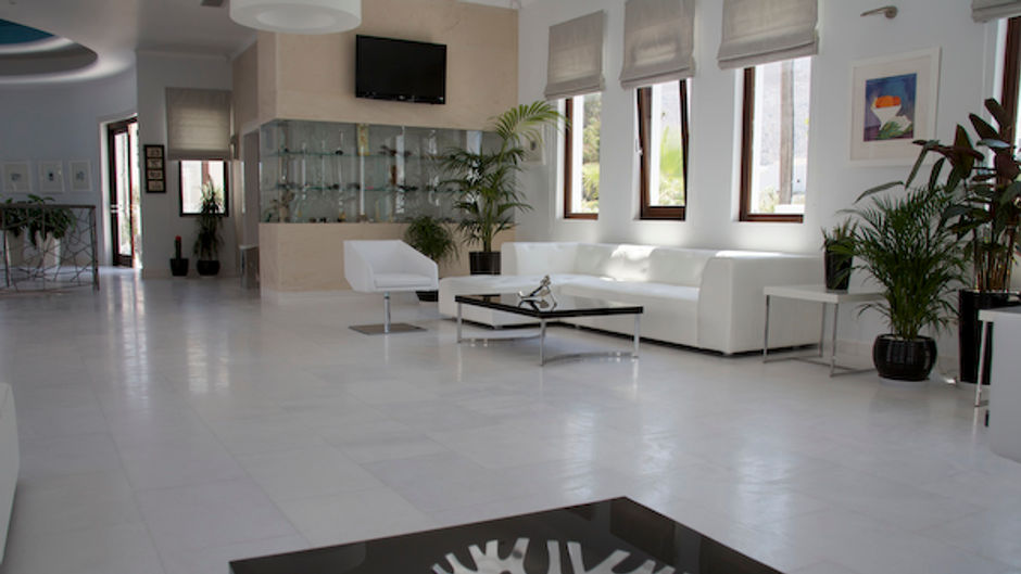 La Mer Deluxe Hotel & Spa Resort Lobby
