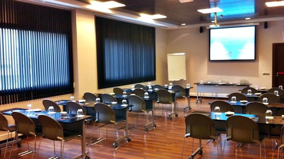 Tach Hotel Meeting