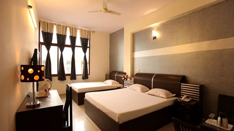 Hotel Airport City Room