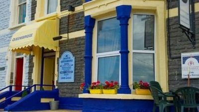 Queensbridge Hotel