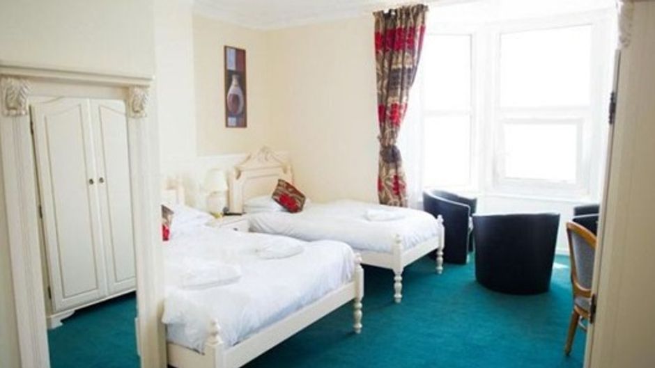Queensbridge Hotel Room