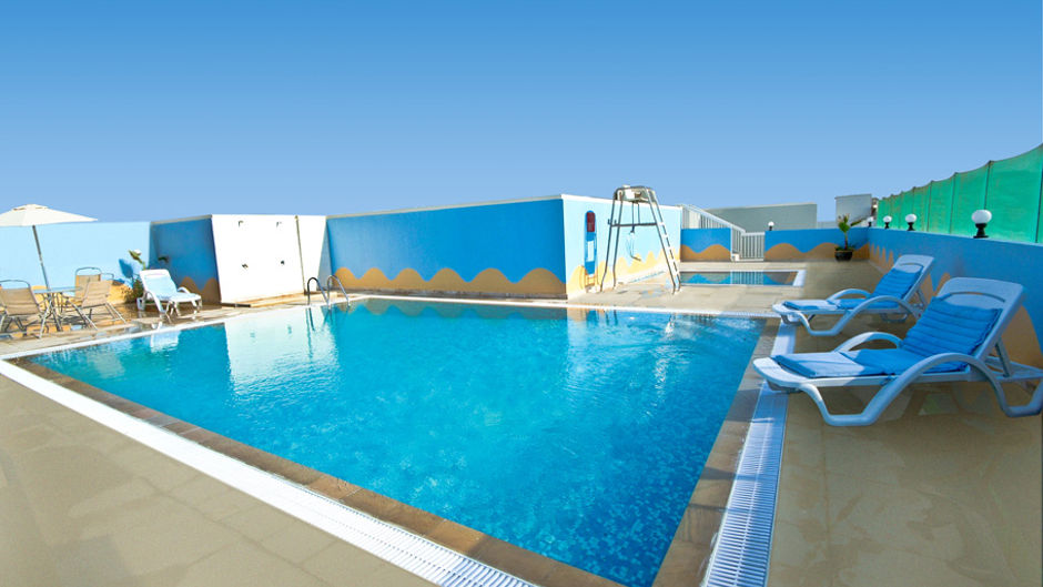 Golden Square Hotel Apartments Pool