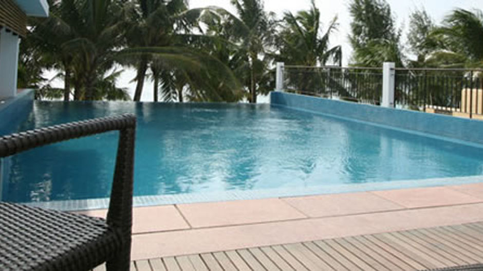 Crown Regency Beach Resort Boracay Pool