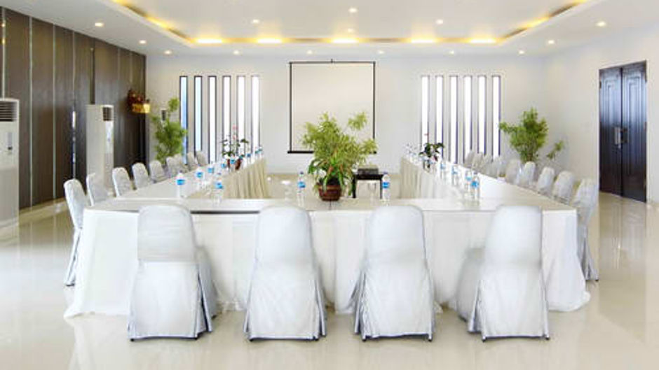 The Radiant Hotel & Spa Meeting