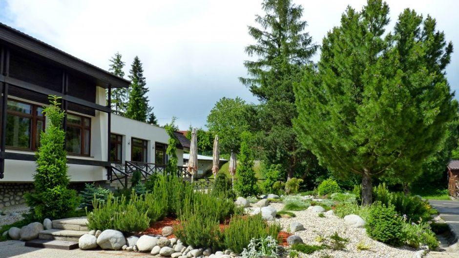 Hotel Hills Exterior