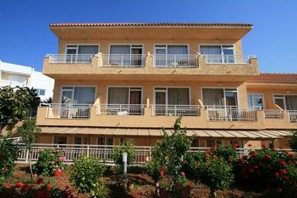 Lavris Paradise Hotel & Bungalows