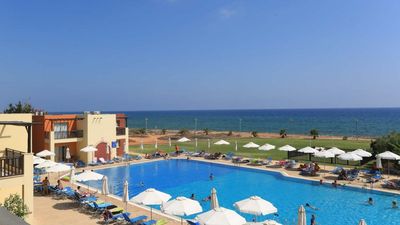 Panas Holiday Village