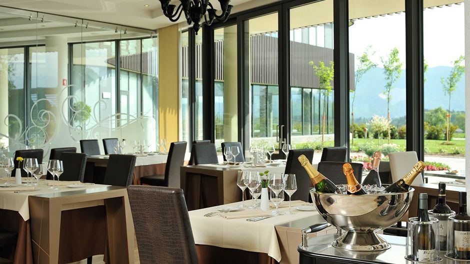 Hotel Lambirgh Restaurant